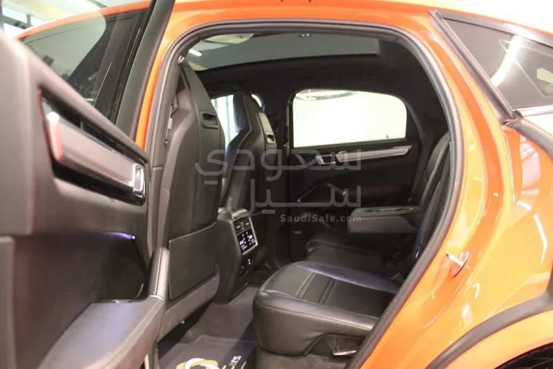 2020 Porsche Cayenne Coupe