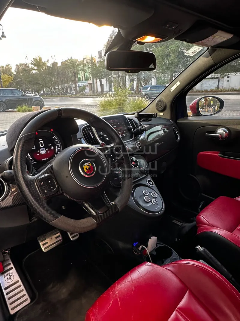 2018 فيات ابارث 595 كومبيتزيون