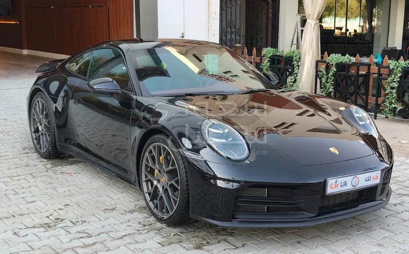 2025 بورش 911 كاريرا