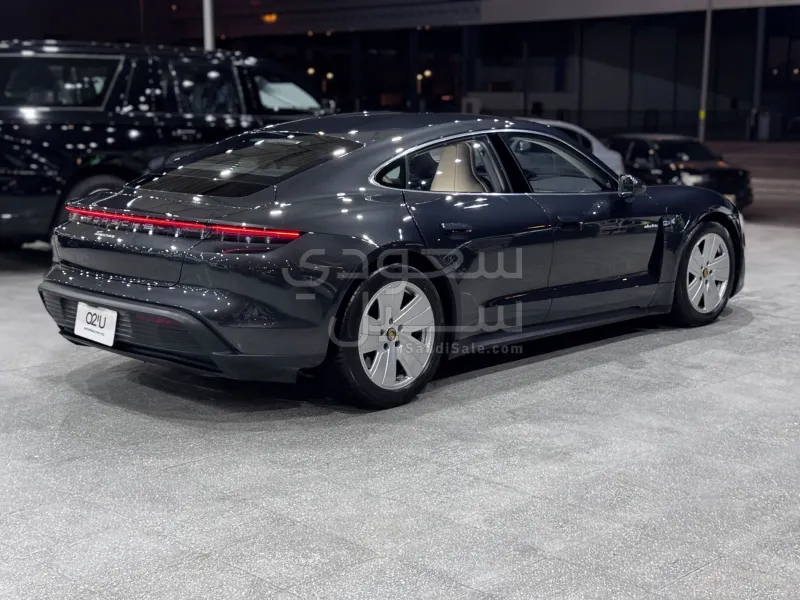 2023 Porsche Taycan