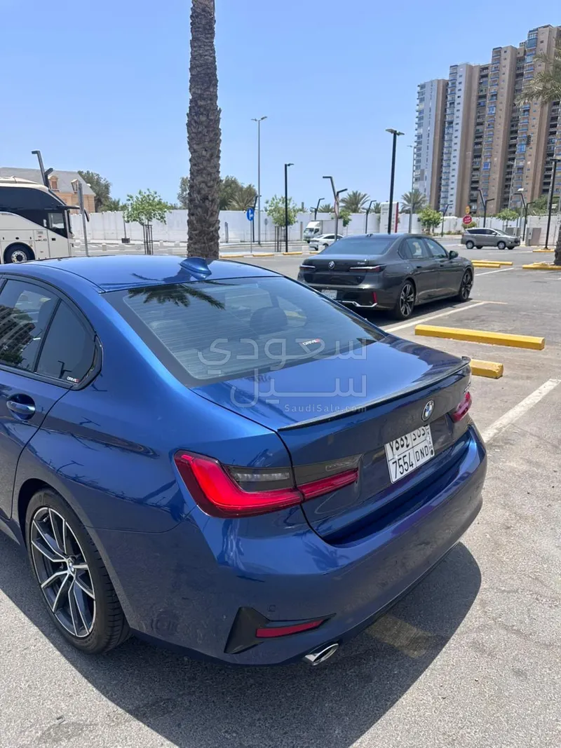 2021 بي ام دبليو الفئة الثالثة 320 أي