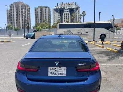 2021 بي ام دبليو الفئة الثالثة 320 أي