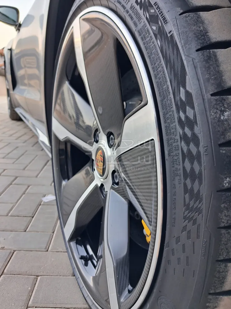 2021 Porsche Taycan Turbo