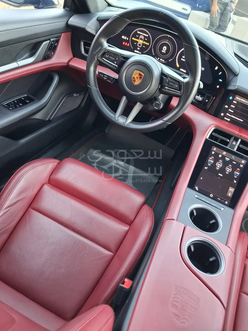 2021 Porsche Taycan Turbo