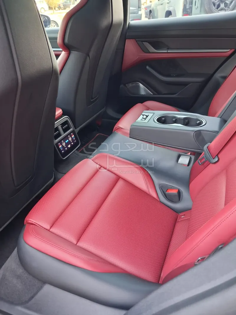 2021 Porsche Taycan Turbo