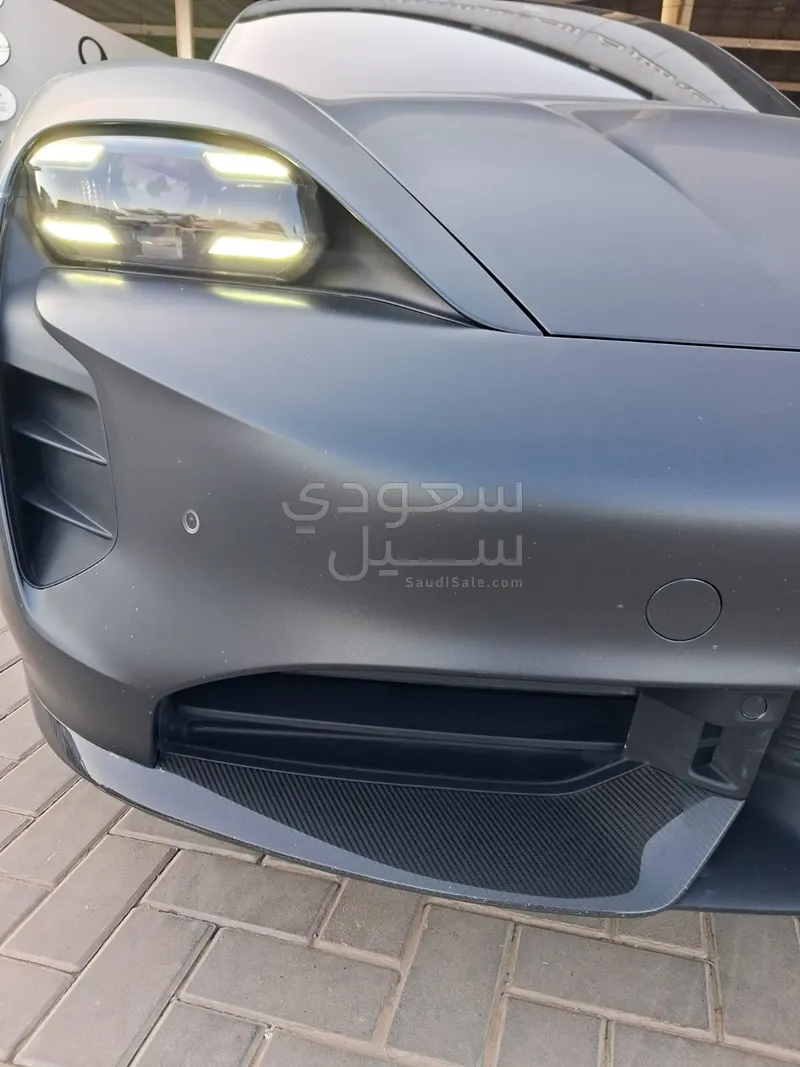 2021 Porsche Taycan Turbo