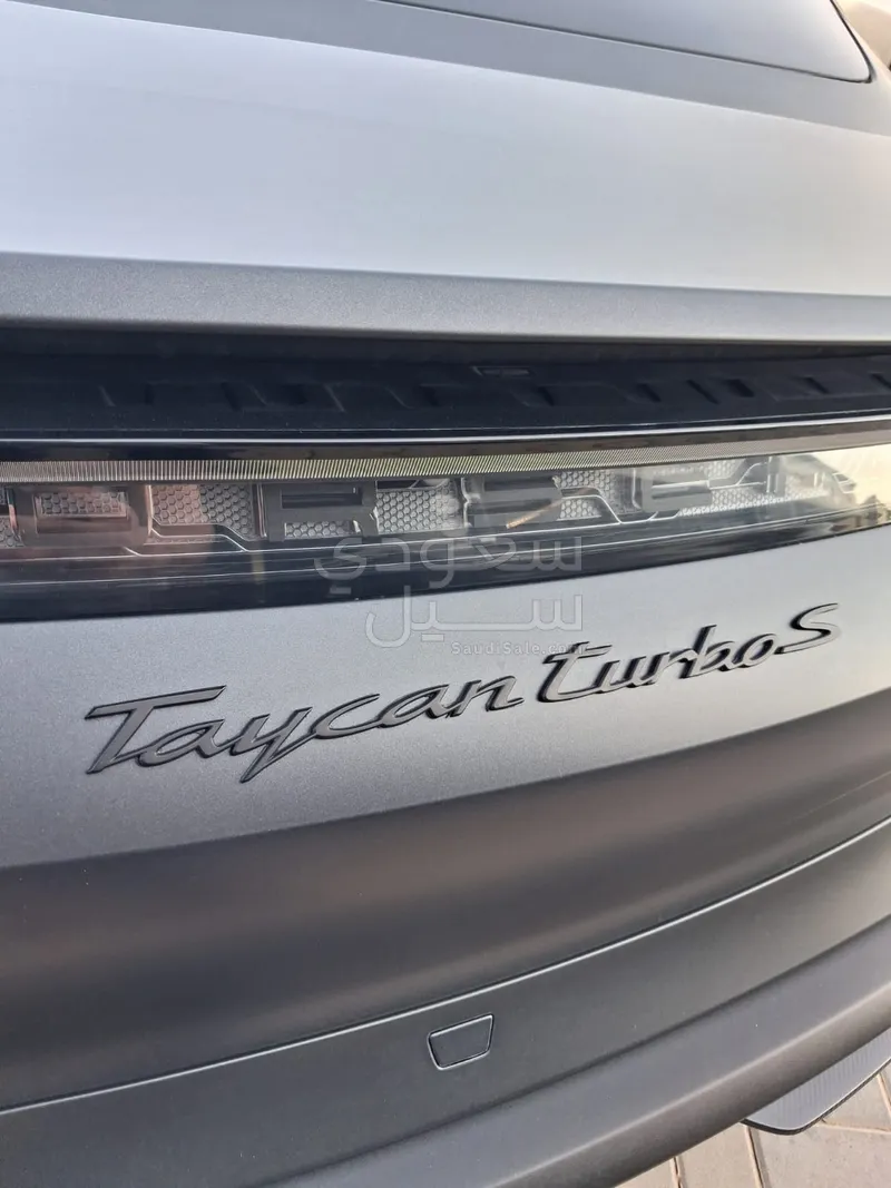 2021 Porsche Taycan Turbo