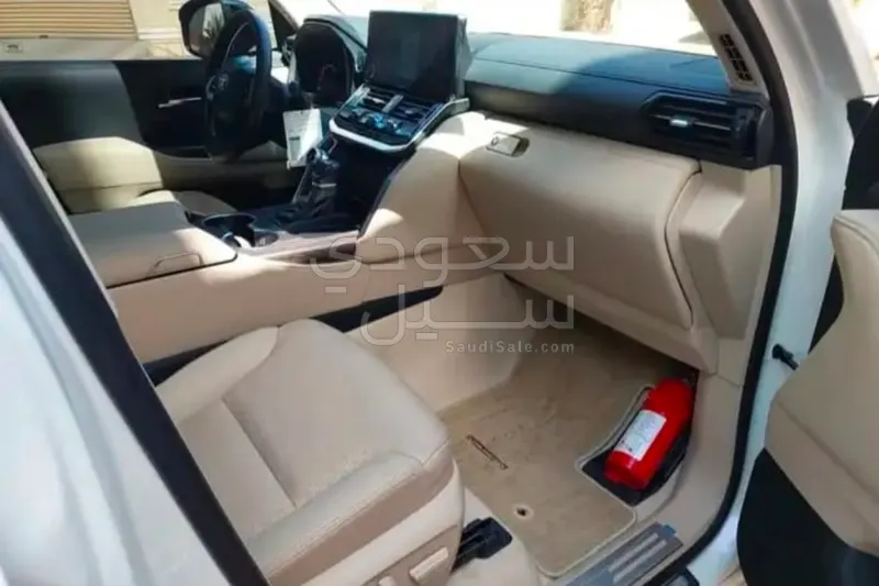 2024 Toyota Land Cruiser VXR