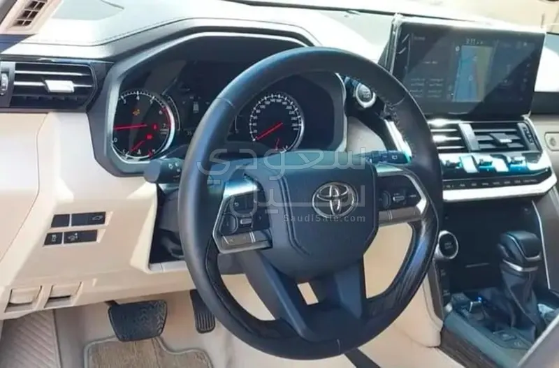 2024 Toyota Land Cruiser VXR