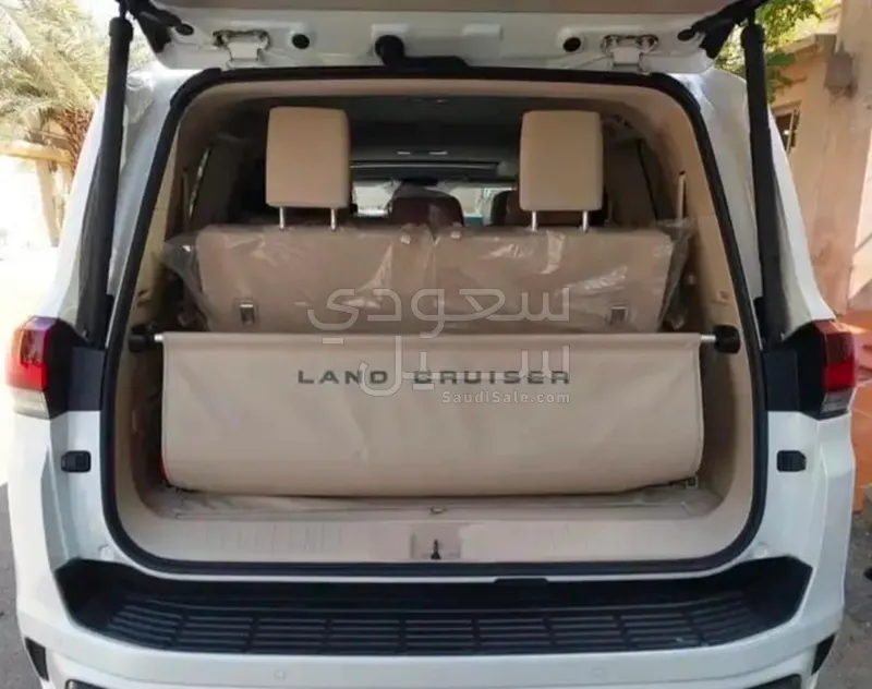 2024 Toyota Land Cruiser VXR