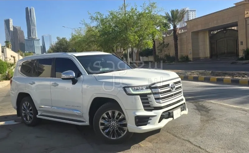 2024 Toyota Land Cruiser VXR