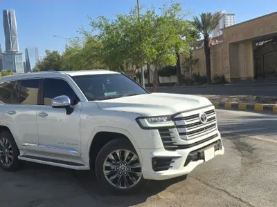 2024 Toyota Land Cruiser VXR