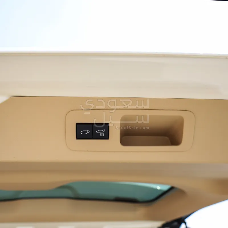2024 Toyota Land Cruiser GXR