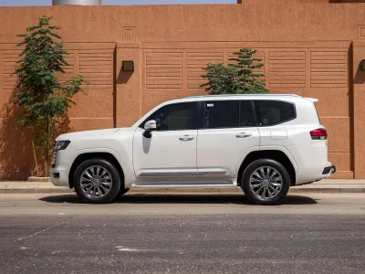 2024 Toyota Land Cruiser GXR