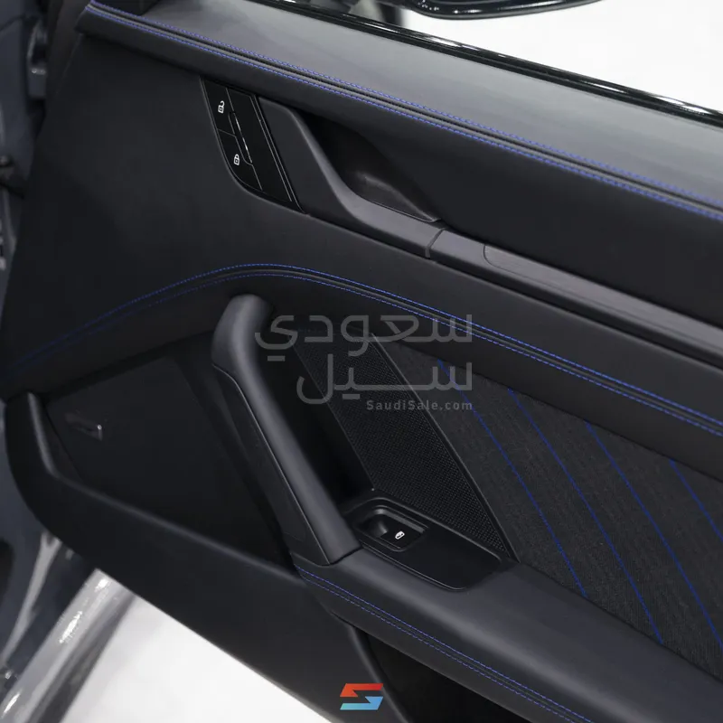 2025 بورش 911 كاريرا