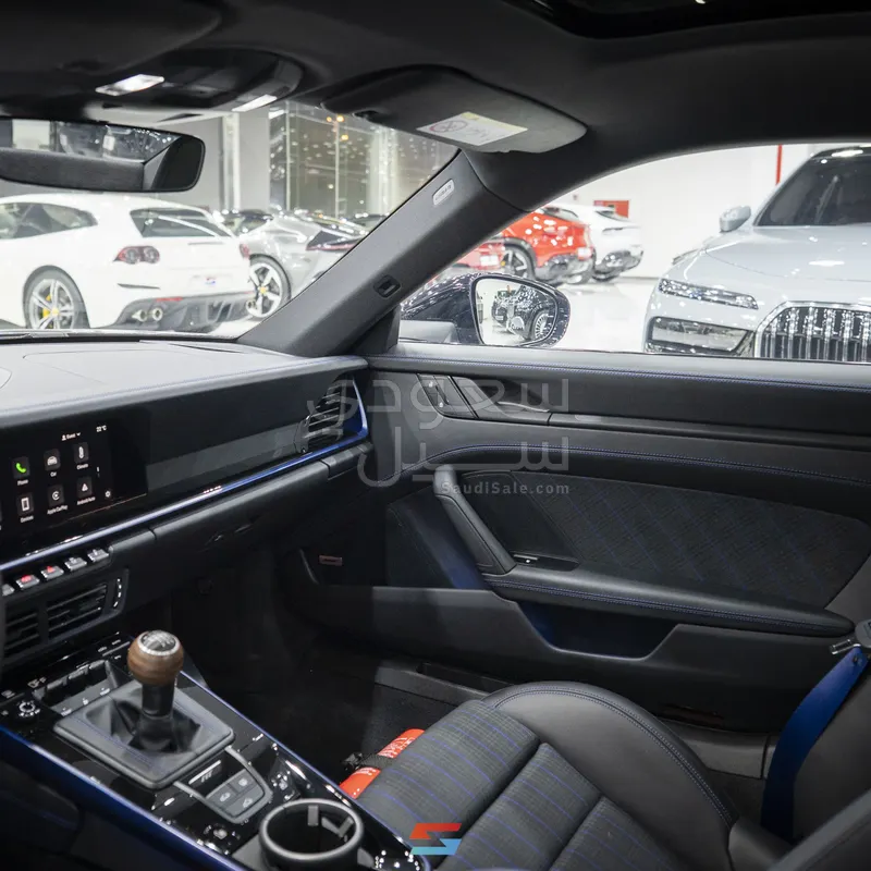 2025 بورش 911 كاريرا