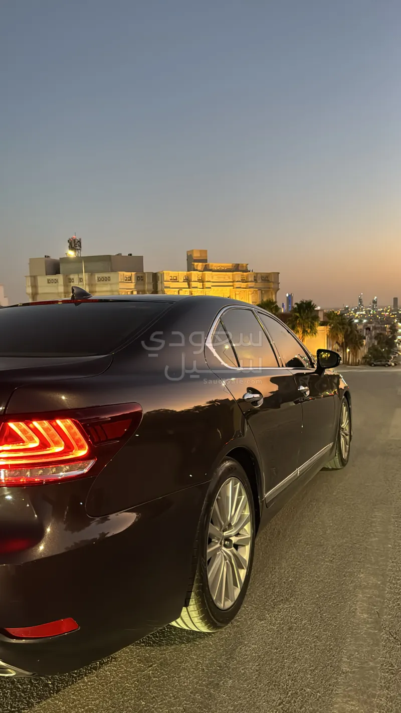 2016 Lexus LS 460
