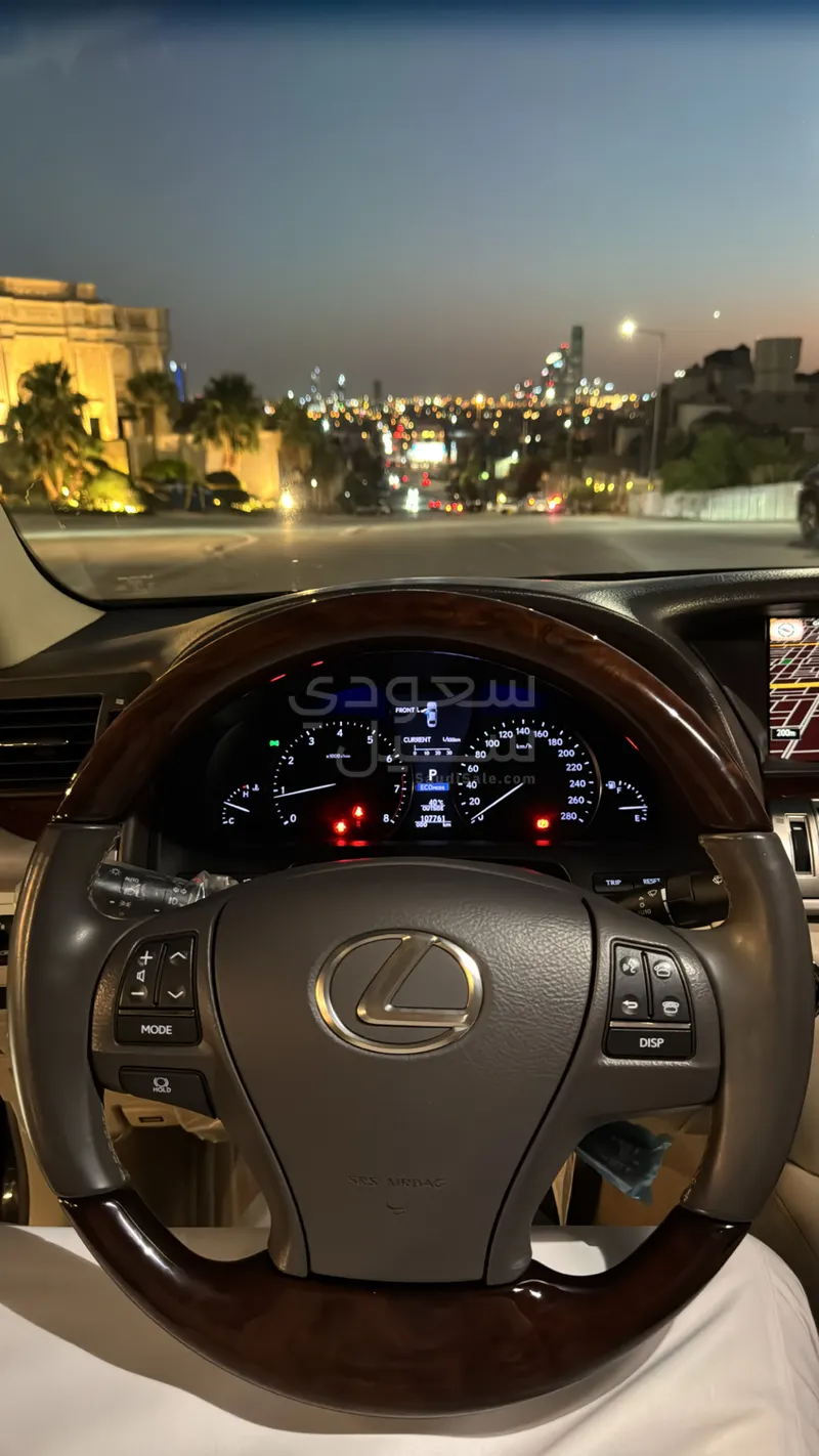 2016 Lexus LS 460