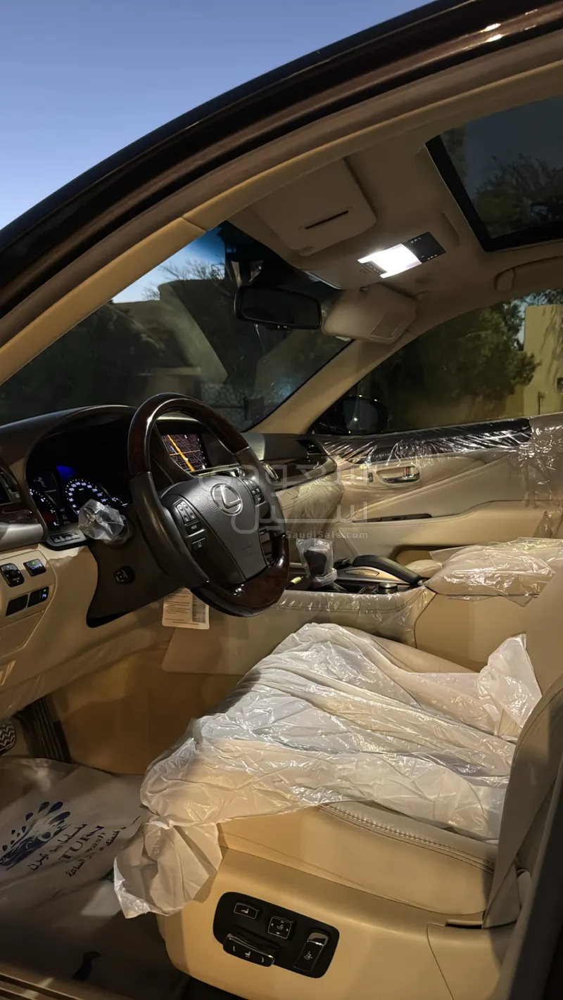 2016 Lexus LS 460