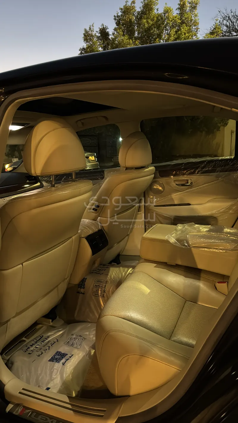 2016 Lexus LS 460