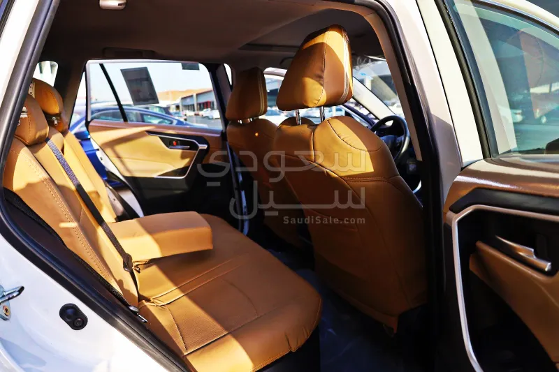 2024 تويوتا راف 4