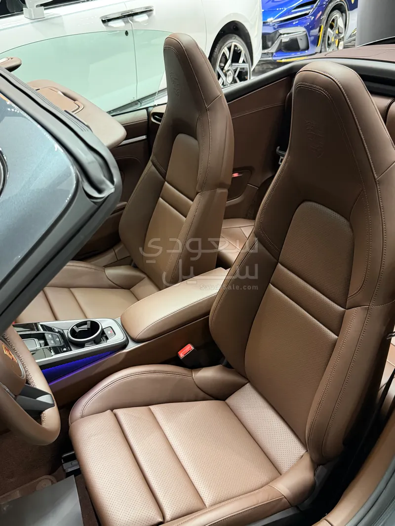 2026 بورش 911 كاريرا كابريوليه