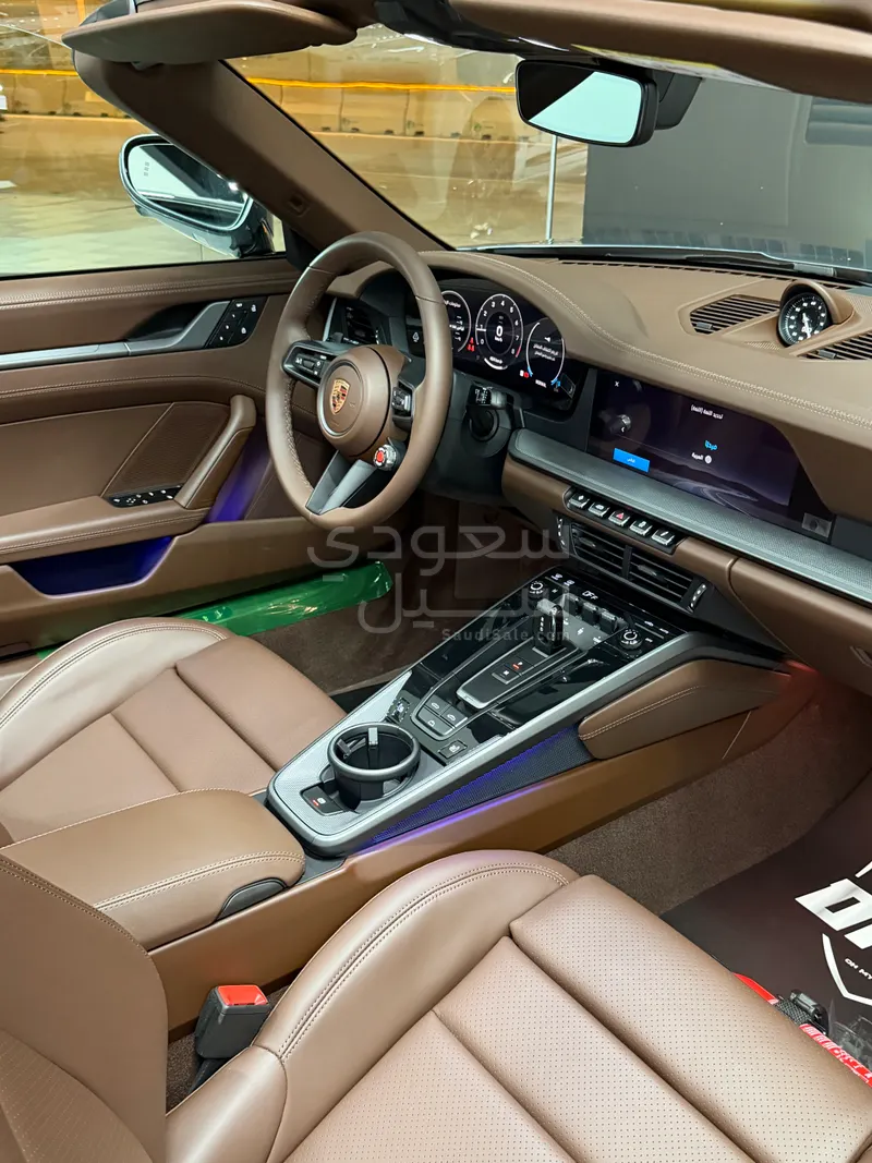 2026 بورش 911 كاريرا كابريوليه