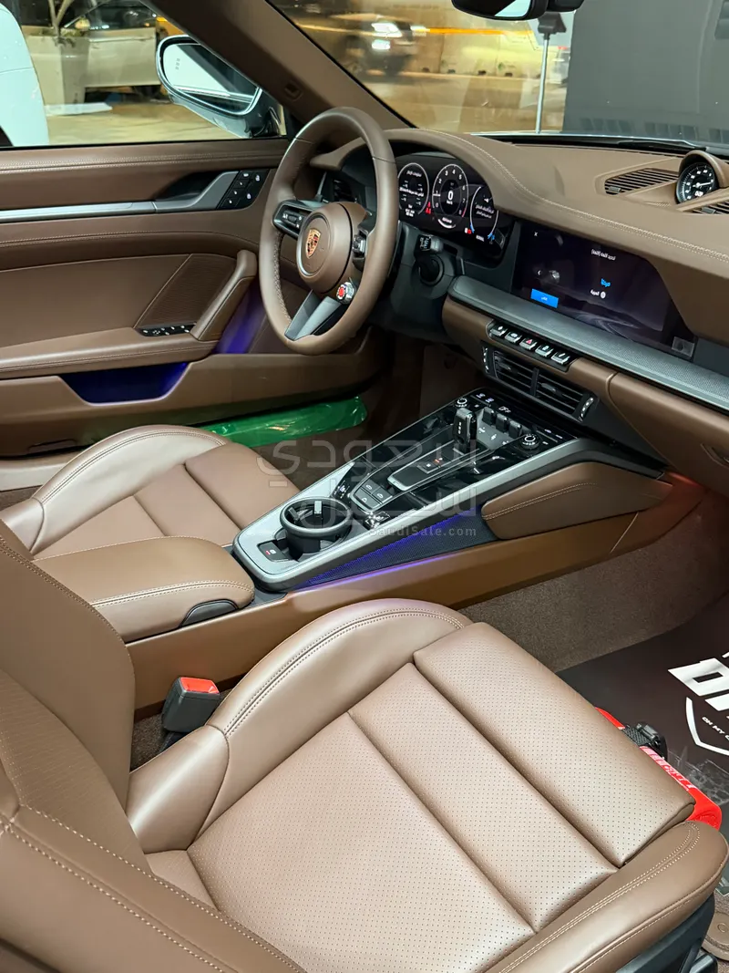 2026 بورش 911 كاريرا كابريوليه