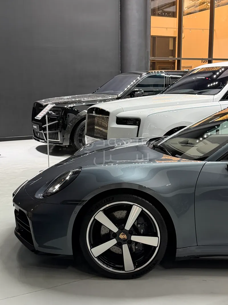 2026 بورش 911 كاريرا كابريوليه