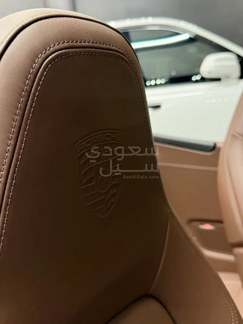 2026 بورش 911 كاريرا كابريوليه