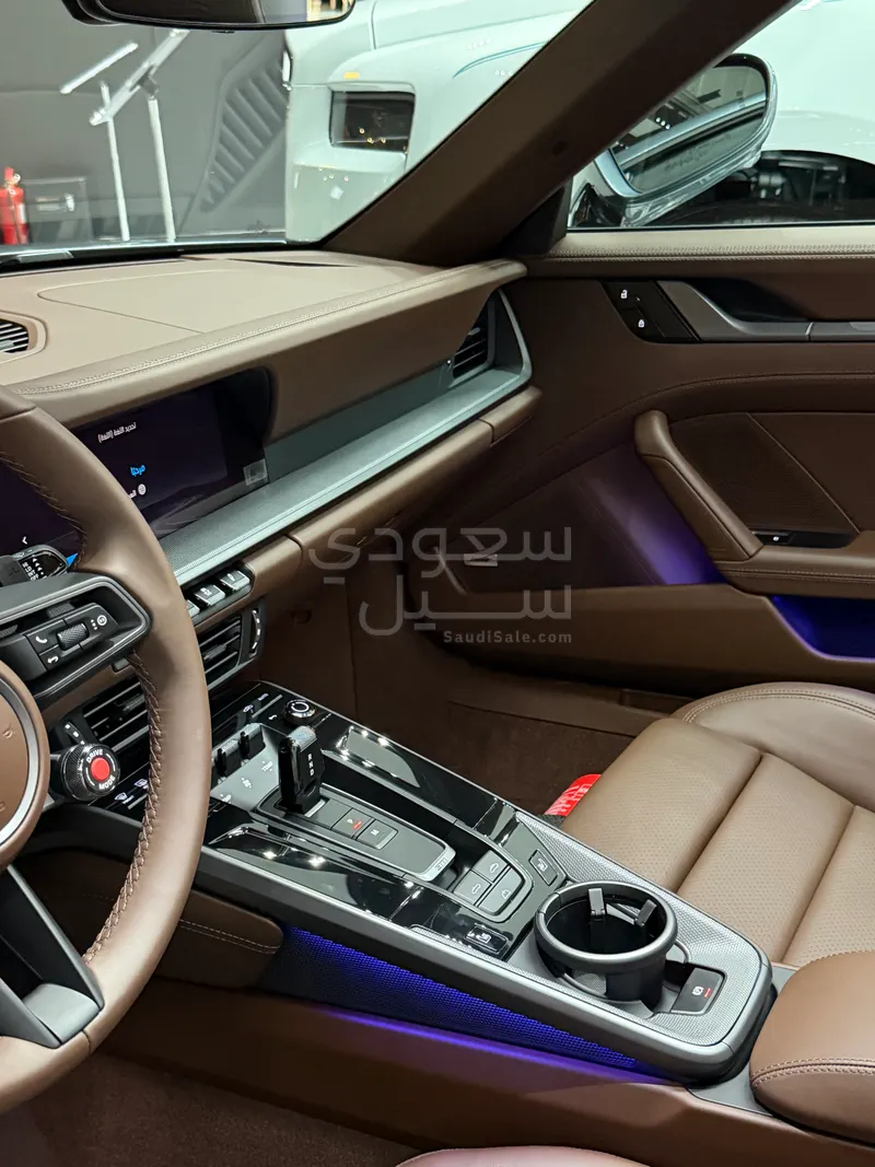 2026 بورش 911 كاريرا كابريوليه