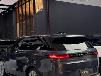 2025 لاند روفر رينج روفر سبورت اتش اس اي