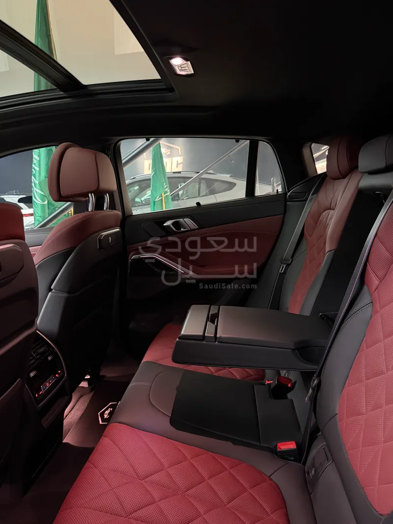 2025 بي ام دبليو الفئة اكس 6 إم كت