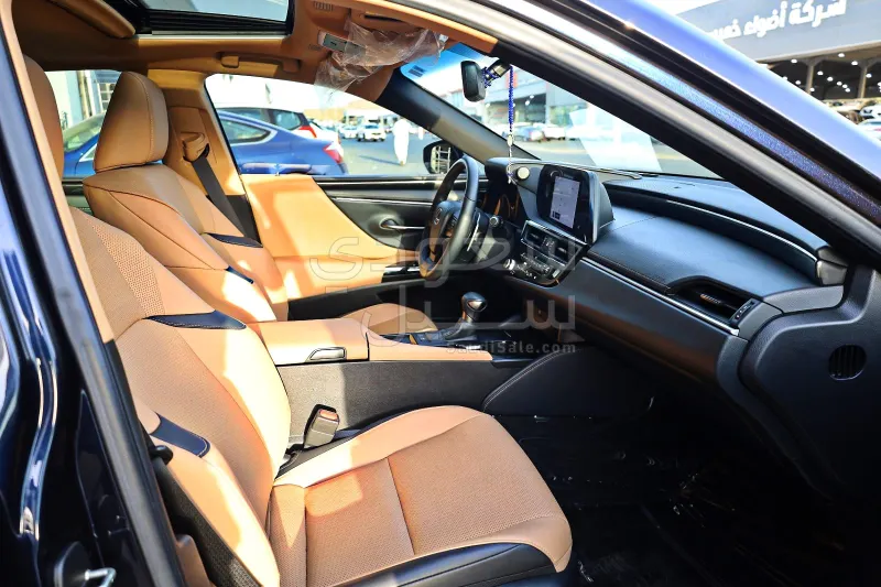 2023 Lexus ES 300H