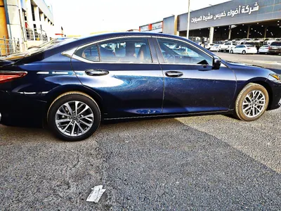 2023 Lexus ES 300H