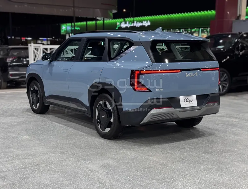 2025 كيا EV5