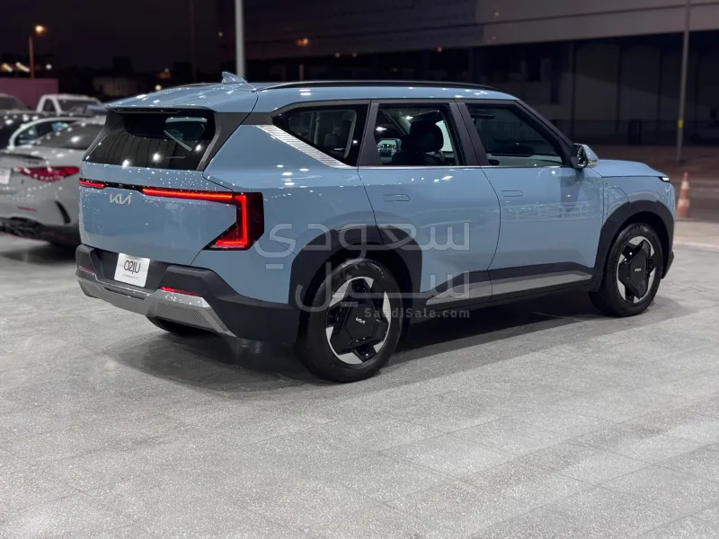 2025 كيا EV5