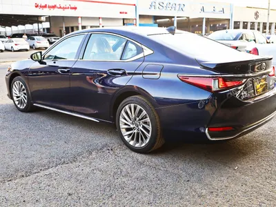 2023 Lexus ES 250