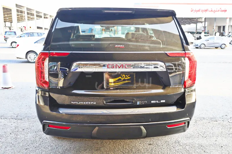 2021 GMC Yukon SLE