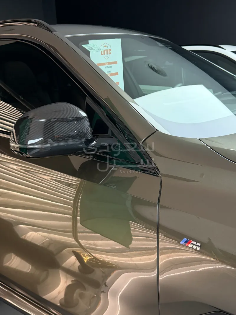 2025 بي ام دبليو الفئة اكس 6 إم كت
