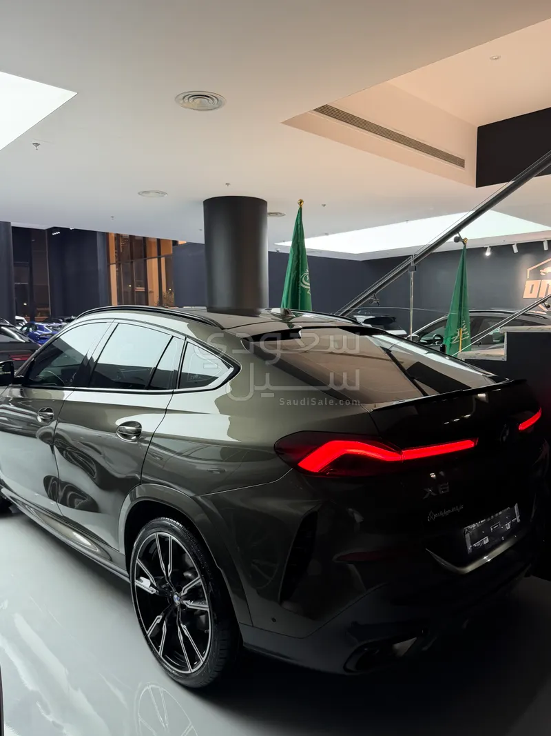 2025 بي ام دبليو الفئة اكس 6 إم كت