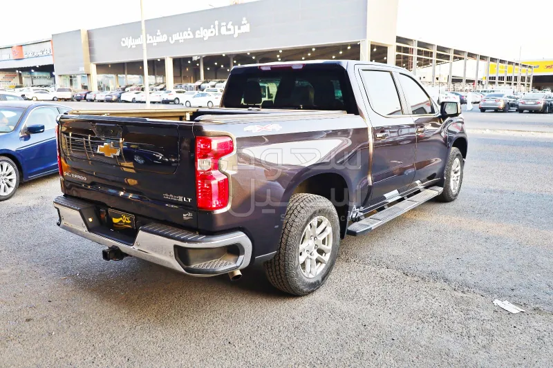 2024 Chevrolet Silverado LT