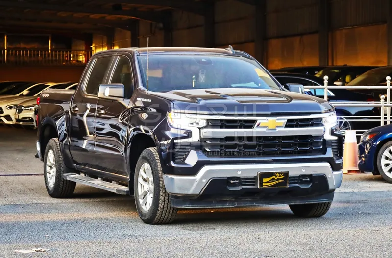 2024 Chevrolet Silverado LT