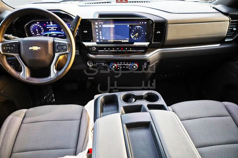 2024 Chevrolet Silverado LT
