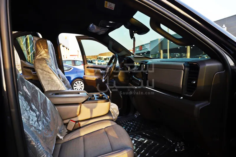 2024 Chevrolet Silverado LT
