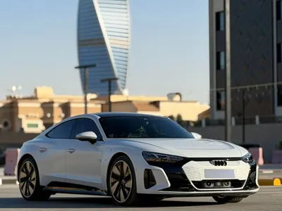 2024 اودي إي ترون