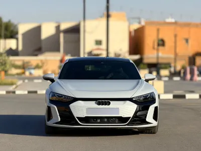 2024 اودي إي ترون