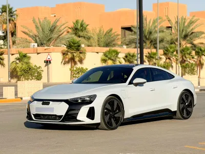 2024 اودي إي ترون