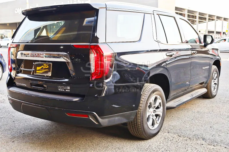 2023 GMC Yukon SLE