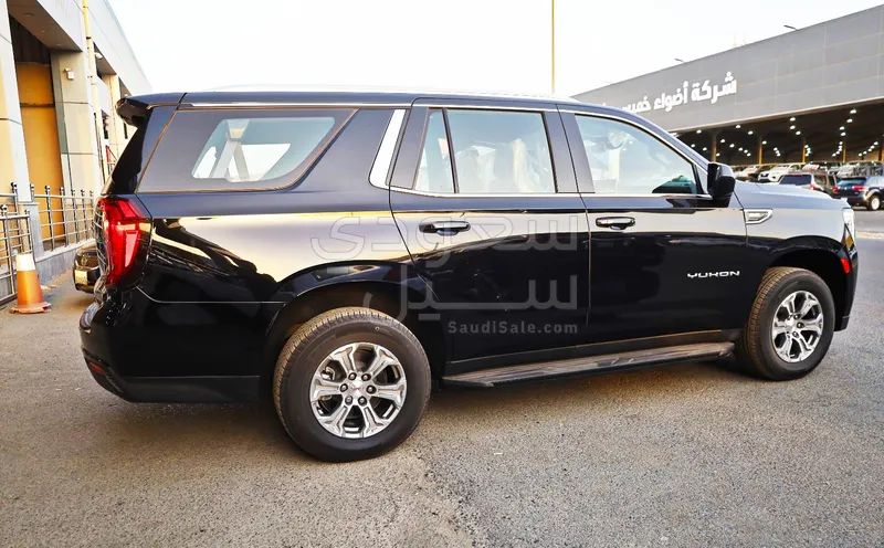 2023 GMC Yukon SLE